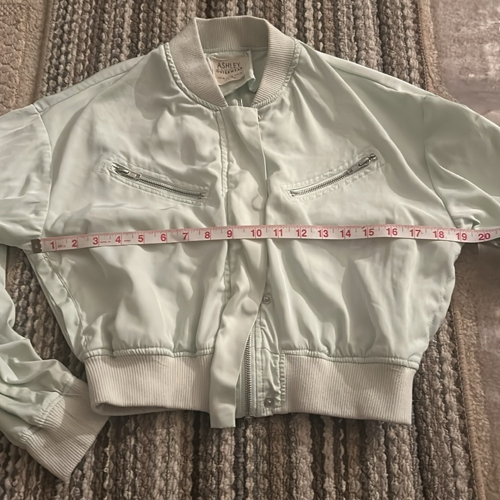 Jacket - Picture 4 of 5
